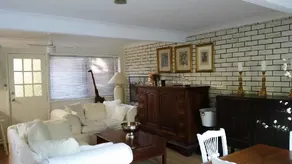 Stylish Garden Beachside Townhouse - 3 Bedrooms - Image 4