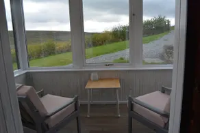 Luxurious, Private Cottage 2 Bedrooms with Hot Tub - Image 3