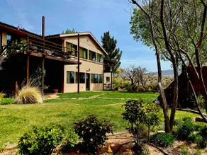 Zion Riverfront Retreat/Walkout BSMT Apt/Top Views - Image 2