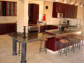 Zebula - HT1 - 5 Bedroom Holiday Home - Image 5