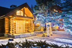 4 Bedroom Log Cabin near Bragg Creek - Image 2