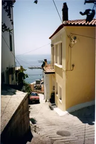 Traditional stone house - Image 2