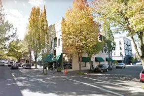 Spacious & Elegant Historic Flat in Downtown - Image 2