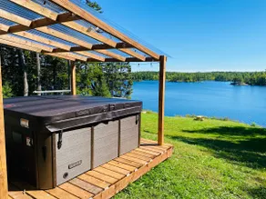 Lakefront Cottage Windsor with Hot tub - Image 4