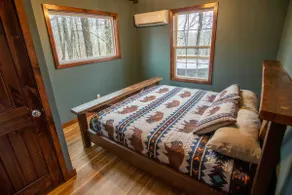 ”Bison Hollow” Couples Cabin in the RRG - Image 5