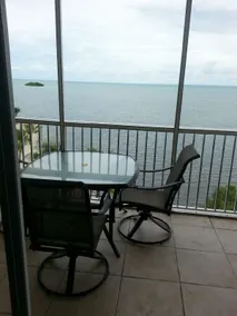 Oceanfront condo in the keys - Image 2