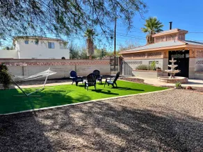 Cozy 2 BD Home- 2 Min from U of A & Banner - Image 2