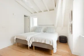 Unique Cascais Penthouse with Beach View - Image 5
