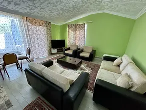 Detached house with magnificent lake and nature views - Image 4