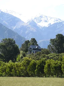 Kaikoura, Cubby House Stay - Image 3