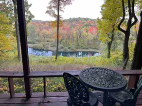 Secluded forest retreat with view - Image 2