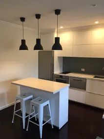 Shiny Bright Apartment - Image 5