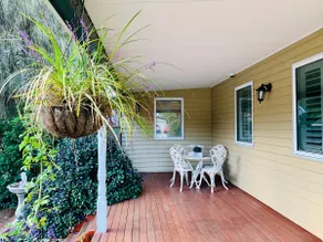 Charming period cottage with a picturesque garden - Image 5