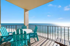Beachfront - PENTHOUSE - Breathtaking Views! - Image 3