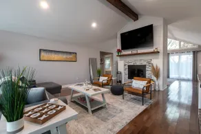 Stunning Modern Farmhouse with Mountain Views!! - Image 3