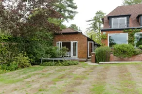 Lovely self-contained annex with shower room - Image 5