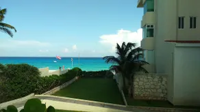 Studio Right on the beach! Cancun Plaza - Image 4
