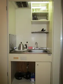 C202 with toilet bus, bicycle rental available (high ceiling room) - Image 5