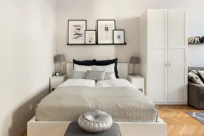 Stroll to City Center from Upscale Renovated Apartment - Image 3