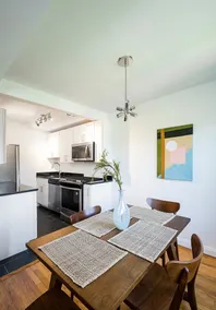 Sojourn Modern Eco Loft Near Eastern Market. - Image 3