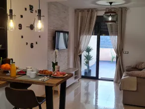 Sybarix Apartment: Spectacular golf and sea views - Image 4
