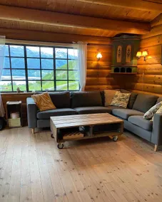 Reinehytta, log cabin in Norddal - Image 2