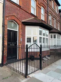 Stunning 1 bedroom ”on the Hill” - Image 2