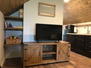 Modern Farmhouse Stay - Image 2