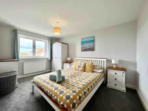 Beautiful 3-bedroom home with off-road parking - Image 5