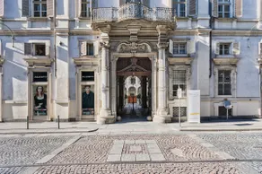 Extraordinary Baroque Palace in the historic center! - Image 2