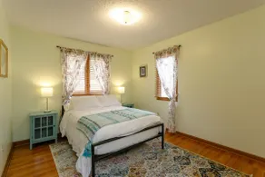 Spacious Stay 4Mi to Downtown Sleeps 6 Pets Ok - Image 4