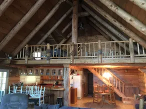 Rustic cabin in Gilchrist - Image 5