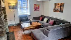 Brackendale Luxury Townhouse, hot Tub,sauna, Games - Image 4