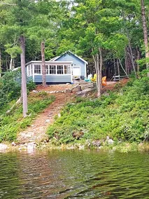 Tidal Bliss: cozy cottage on ever-changing river - Image 2