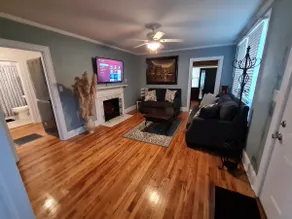 Cozy 3 bedroom house. convenient location! - Image 2