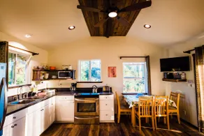Hulili Farm Cottage - Image 4
