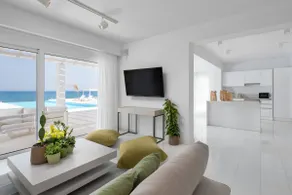 Maria Beachfront Villa in Kolympia - Image 4