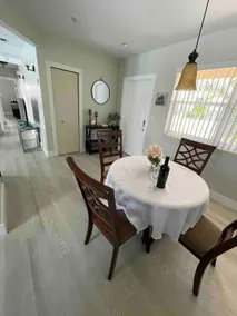 Quaint 3-bedroom home with a pool. - Image 3