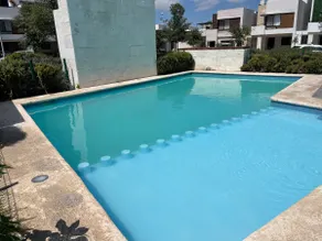 House with pool, 18 minutes from the airport - Image 2
