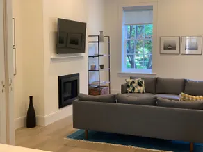 Stunning Beacon Hill Boston Townhouse Apartment - Image 5