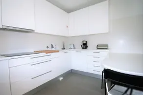 Modern Apartment in Luxurious Condominium - Image 5