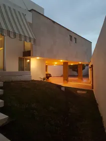 Vintage 70s Mansion Steps from the Poliforum (16p) - Image 3