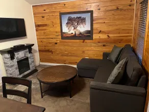 THE OAK-luxury lakefront cabin, sleeps 4 - Image 4