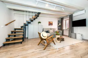 Yellow House - Duplex 1bed Apartment - Image 3