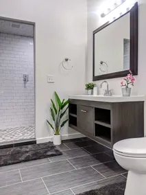 Heart of Walkers Point | 3BR | Spa Shower | AC - Image 5