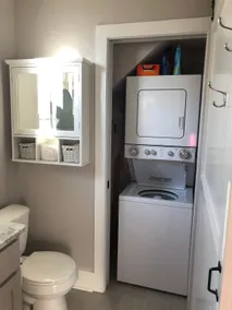 Charming and Cozy Studio Apartment over the Garage - Image 4