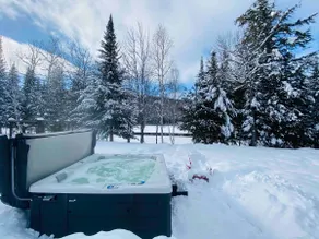 Waterfront Chalet · Hot Tub · ATV · Kayaks - Image 5
