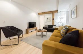 REINA SOFIA GREAT LOCATION, AIR, 3 BEDROOMS 2 BATHROOMS - Image 5
