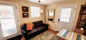 Hillside Hideaway Centrally Located Cottage, Close to Trails, Lakes & Town - Image 5