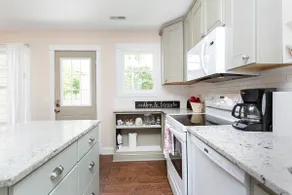 Whimsical Willow Cottage - Image 4